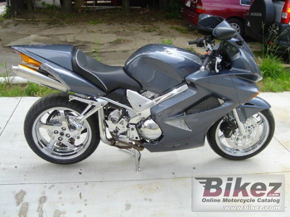 2004 honda vfr 800 fi interceptor photo